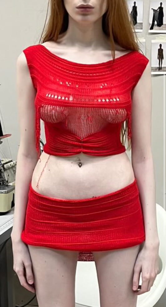 'BLOODY TOP'